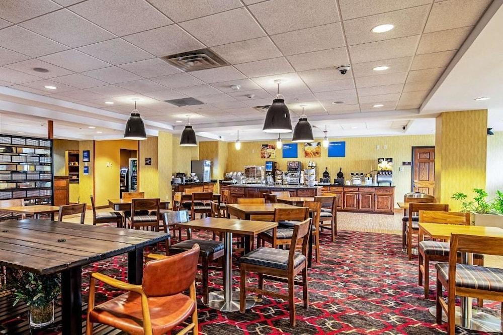 Sonesta Essential Minot Hotel Bagian luar foto