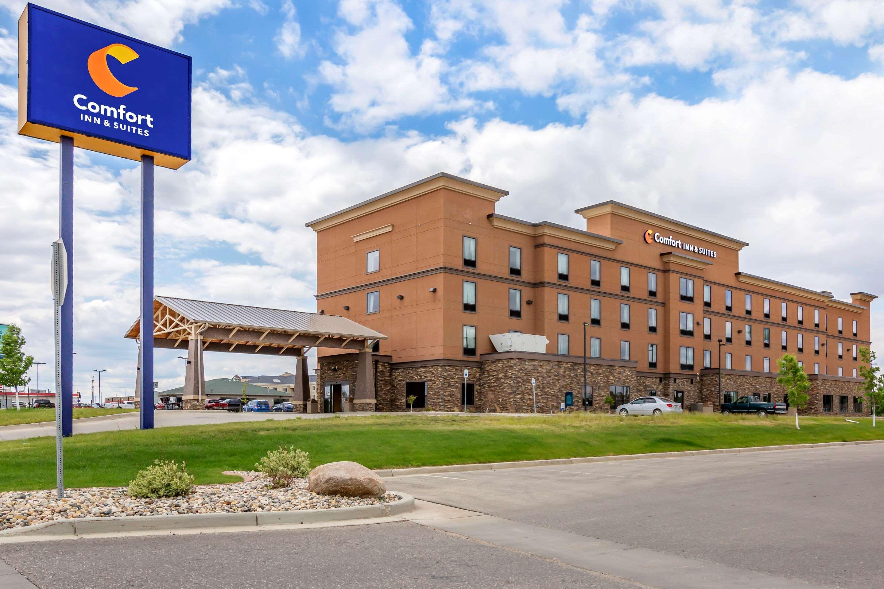 Sonesta Essential Minot Hotel Bagian luar foto