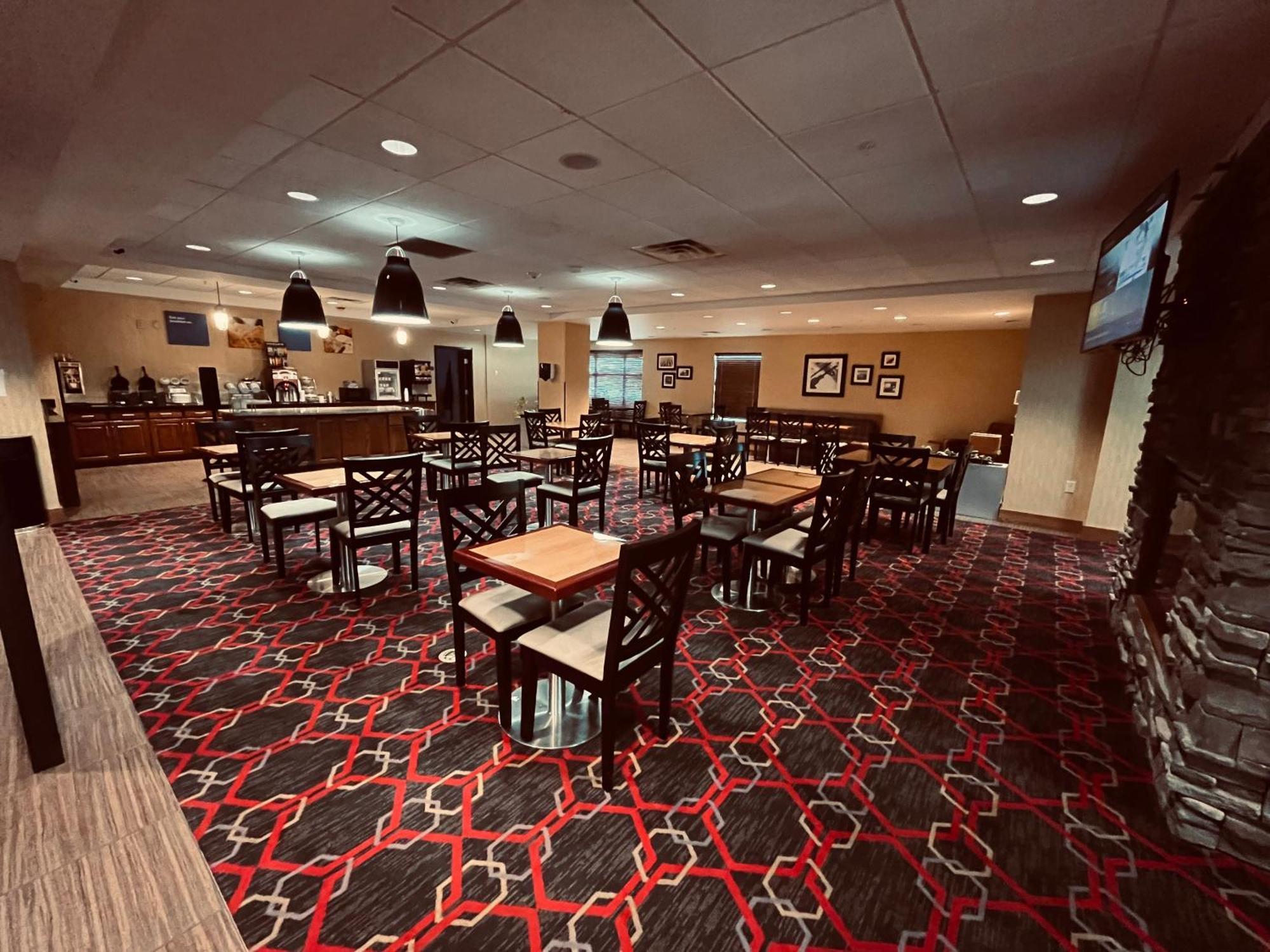 Sonesta Essential Minot Hotel Bagian luar foto