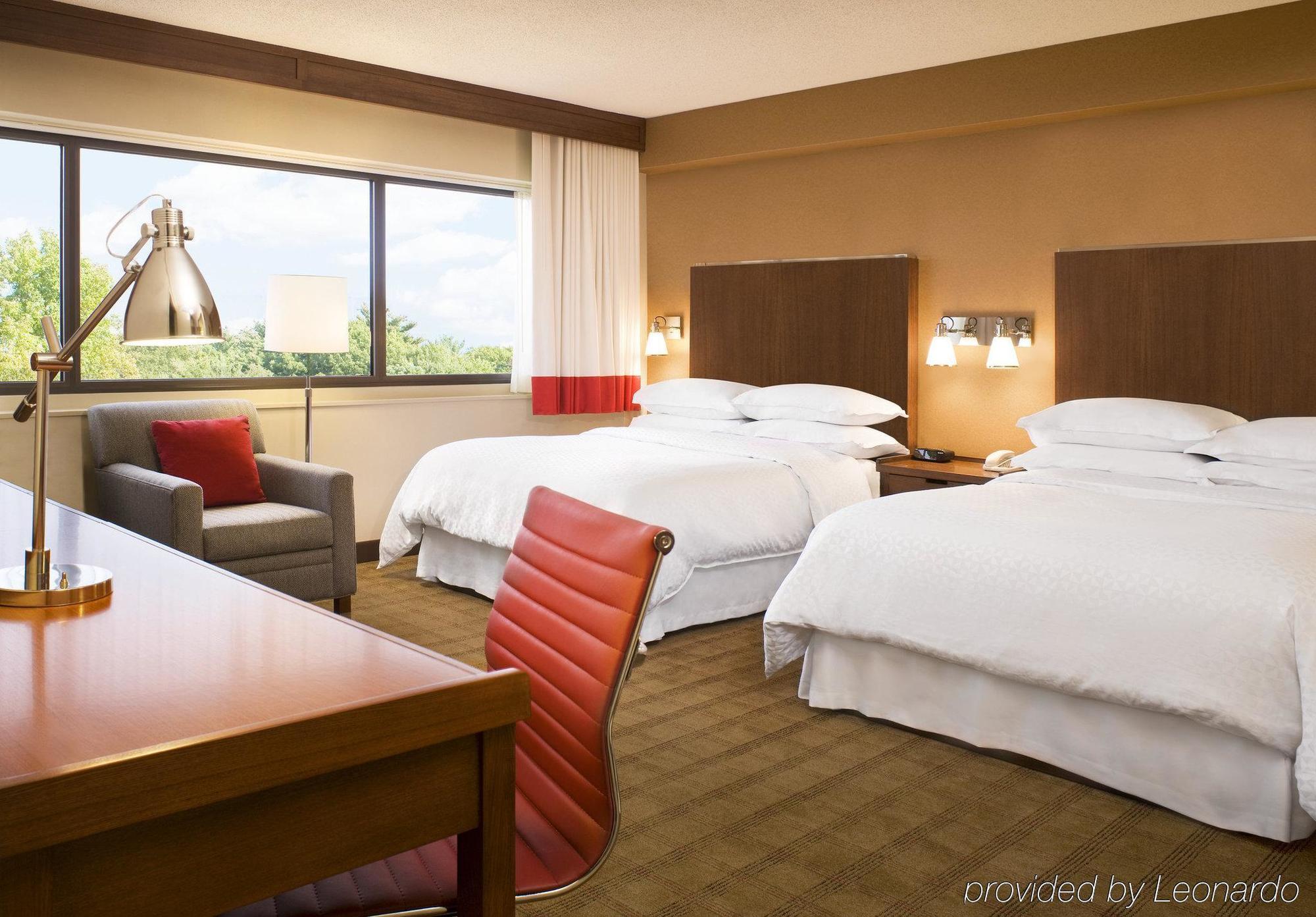 Sonesta Essential Minot Hotel Bagian luar foto