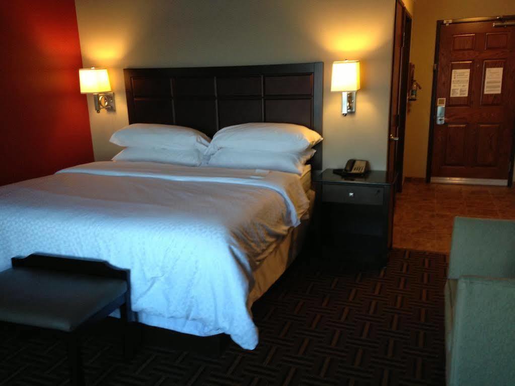 Sonesta Essential Minot Hotel Bagian luar foto