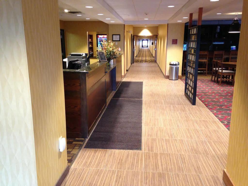 Sonesta Essential Minot Hotel Bagian luar foto