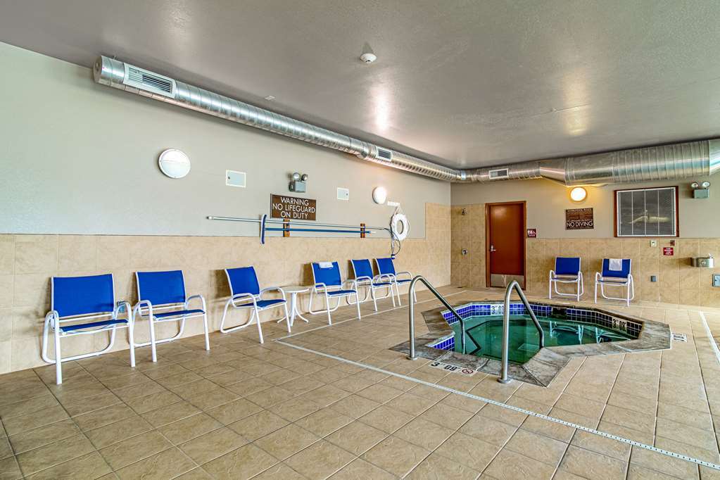 Sonesta Essential Minot Hotel Bagian luar foto